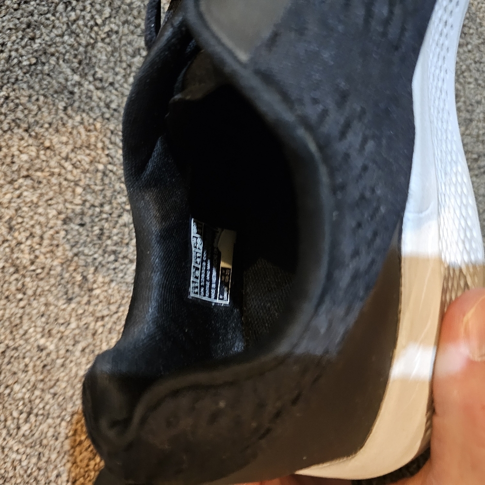 Used Skechers go run ride 11, women's 11 - Picture 6 of 7
